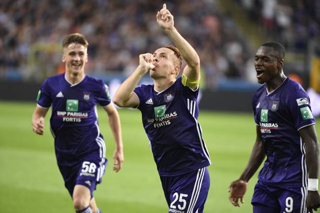 RSC Anderlecht v Mouscron - Jupiler Pro League ANDERLECHT, BELGIUM - AUGUST 17 : Adrien Trebel midfielder of RSC Anderlecht celebrates with teammates after scoring pictured during the Jupiler Pro League match between RSC Anderlecht and Royal Excel Mouscron on August 17, 2018 in Anderlecht, Belgium, 17 08 2018 Anderlecht Belgium Copyright: xPhilippexCrochetx 10732610-029
