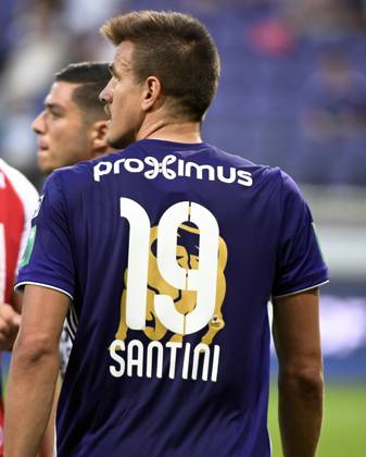 RSC Anderlecht v Mouscron - Jupiler Pro League ANDERLECHT, BELGIUM - AUGUST 17 : illustration picture of de gouden stier meilleur buteur with the special shirt of best scorer Ivan Santini forward of RSC Anderlecht pictured during the Jupiler Pro League match between RSC Anderlecht and Royal Excel Mouscron on August 17, 2018 in Anderlecht, Belgium, 17 08 2018 Anderlecht Belgium Copyright: xPhilippexCrochetx 10732610-119