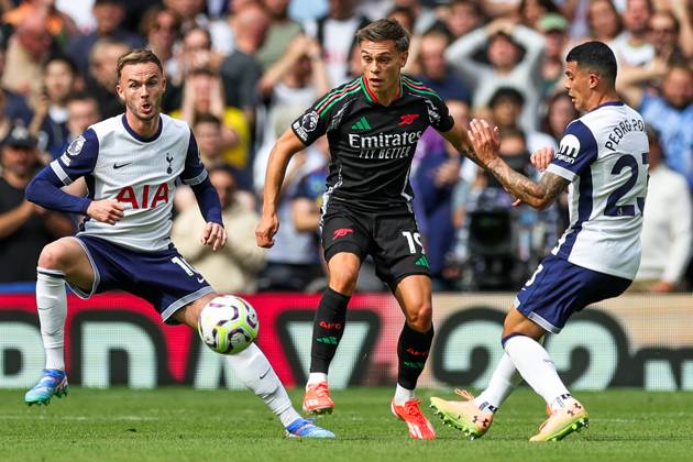 Tottenham Hotspur v Arsenal Premier League 15 09 2024. Leandro Trossard (19) of Arsenal during the Premier League match between Tottenham Hotspur and Arsenal at Tottenham Hotspur Stadium, London, United Kingdom on 15 September 2024. Editorial use only DataCo restrictions apply See www.football-dataco.com , Copyright: xNigelxKeenex PSI-20398-0065