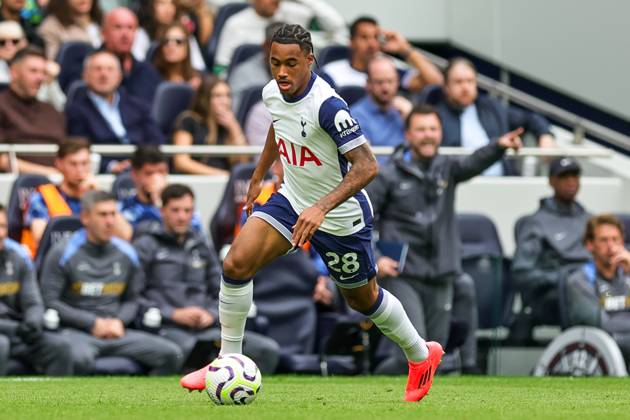 Tottenham Hotspur v Arsenal Premier League 15 09 2024. Wilson Odobert (28) of Tottenham Hotspur during the Premier League match between Tottenham Hotspur and Arsenal at Tottenham Hotspur Stadium, London, United Kingdom on 15 September 2024. Editorial use only DataCo restrictions apply See www.football-dataco.com , Copyright: xNigelxKeenex PSI-20398-0086