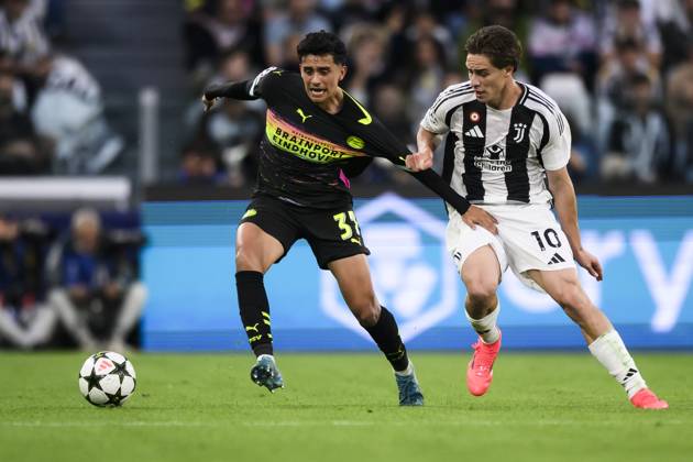 Juventus FC v PSV Eindhoven - UEFA Champions League Richard Ledezma of PSV Eindhoven competes for the ball with Kenan Yildiz of Juventus FC during the UEFA Champions League football match between Juventus FC and PSV Eindhoven. Turin Italy Copyright: xNicolòxCampox