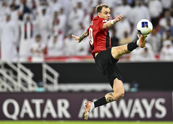 AFC CHAMPIONS LEAGUE ELITE, AL RAYYAN FC V AL-HILAL SFC Roger Krug Guedes of Al Rayyan SC in action during the AFC Champions League elite west football match between Qatar s Al Rayyan SC and Saudi Arabia s Al-Hilal SFC at Ahmad Bin Ali Stadium in Al Rayyan, Qatar on September 17, 2024. DOHA Qatar Copyright: xNOUSHADx
