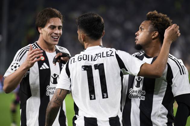 Juventus FC v PSV Eindhoven - UEFA Champions League Nicolas Gonzalez of Juventus FC celebrates with Kenan Yildiz and Weston McKennie of Juventus FC after scoring a goal during the UEFA Champions League football match between Juventus FC and PSV Eindhoven. Turin Italy Copyright: xNicolòxCampox