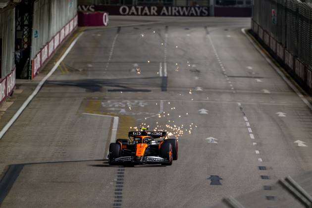 MARINA BAY, SINGAPORE: Lando Norris, racing for the McLaren F1 team during the 2024 Formula 1 Singapore Grand Prix at the Marina Bay Street Circuit in Marina Bay, Singapore