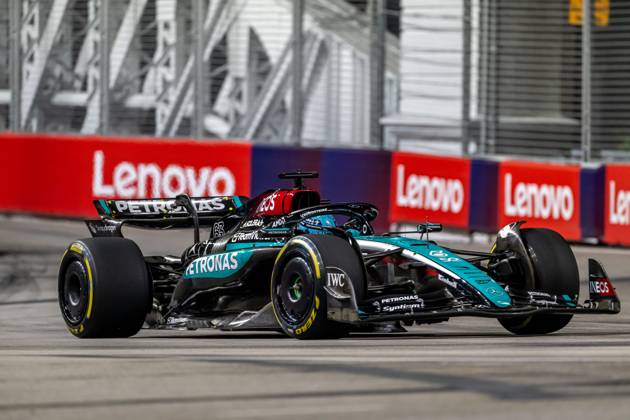 MARINA BAY, SINGAPORE: George Russell, racing for the Mercedes F1 team during the 2024 Formula 1 Singapore Grand Prix at the Marina Bay Street Circuit in Marina Bay, Singapore