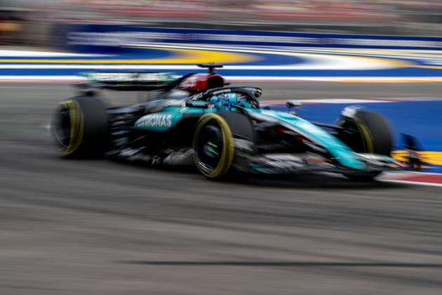 MARINA BAY, SINGAPORE: George Russell, racing for the Mercedes F1 team during the 2024 Formula 1 Singapore Grand Prix at the Marina Bay Street Circuit in Marina Bay, Singapore