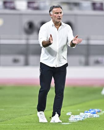 AL-SADD SC VS AL DUHAIL SC-OOREDOO STARS LEAGUE QATAR Christophe Galtier head coach of Al Duhail FC reacts during the Ooredoo Qatar Stars League 24 25 match between Al-Sadd SC and Al Duhail SC at Jassim bin Hamad Stadium in Doha, Qatar, on September 21, 2024. DOHA Qatar Copyright: xNOUSHADx