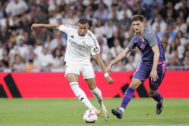 LA LIGA EA Sports - Real Madrid vs Espanyol MADRID, SPAIN - SEPTEMBER 21: Kylian Mbappe of Real Madrid in action during the La Liga 2024 25 match between Real Madrid and Espanyol at Santiago Bernabeu Stadium. (Photo by Guillermo Martinez) Madrid Santiago Bernabà u Stadium Spain Copyright: xGuillermoxMartinezx