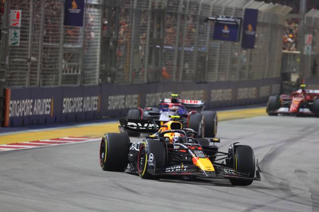 22 09 2024, Marina Bay Street Circuit, Singapore, FORMULA 1 SINGAPORE AIRLINES SINGAPORE GRAND PRIX 2024,in the picture Sergio Perez MEX , Oracle Red Bull Racing Defodi 506 20240922 hbr 0052 Defodi-506