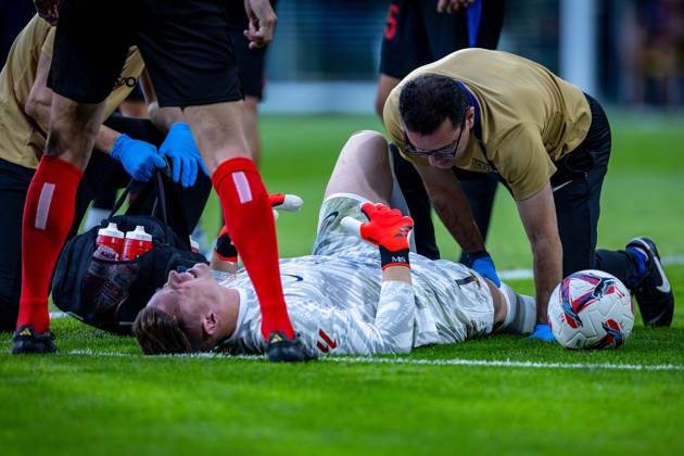 Soccer La Liga matchday 6 FC Villarreal FC Barcelona on 22 09 2024 at Estadio de la Ceramica in Villareal Marc Andre ter Stegen Barcelona injured on the ground xPGSx