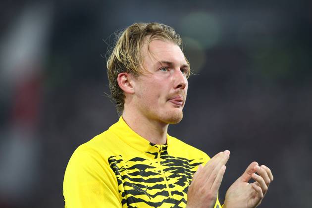 Julian Brandt am Ende des Spiel , VfB Stuttgart - Borussia Dortmund , Bundesliga - Spieltag 4 , Fußball , in der MHP Arena Stadion, Stuttgart, Baden-Württemberg, Deutschland . September 22, 2024 - Photo: Davide Elias - Ipa Photo Pressefoto DENL Copyright: xx