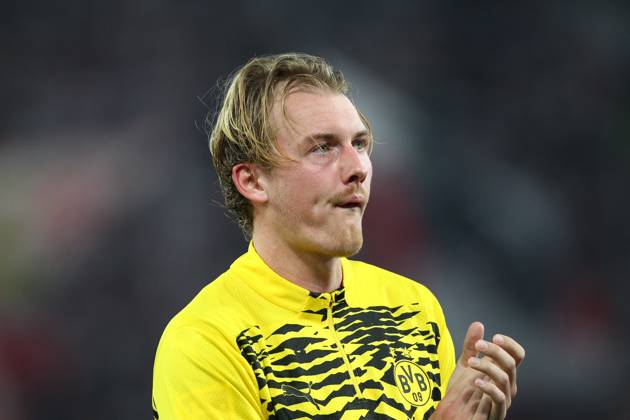 Julian Brandt am Ende des Spiel , VfB Stuttgart - Borussia Dortmund , Bundesliga - Spieltag 4 , Fußball , in der MHP Arena Stadion, Stuttgart, Baden-Württemberg, Deutschland . September 22, 2024 - Photo: Davide Elias - Ipa Photo Pressefoto DENL Copyright: xx