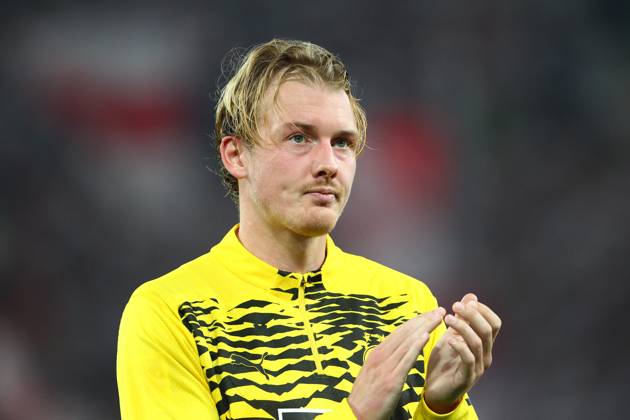 Julian Brandt am Ende des Spiel , VfB Stuttgart - Borussia Dortmund , Bundesliga - Spieltag 4 , Fußball , in der MHP Arena Stadion, Stuttgart, Baden-Württemberg, Deutschland . September 22, 2024 - Photo: Davide Elias - Ipa Photo Pressefoto DENL Copyright: xx