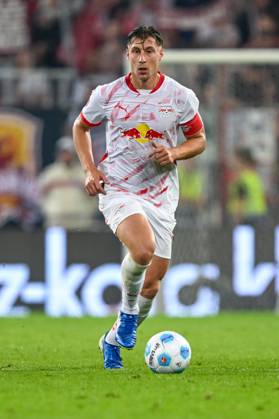 Soccer 1 Bundesliga FC St Pauli RB Leipzig on 22 09 2024 at Millerntor Stadium in Hamburg Willi Orban RB Leipzig on ball MT