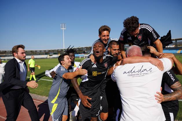 Liga Portugal game between Casa Pia AC Vs Moreirense FC in Rio Maior, Portugal - 14 Sept 2024 A team of Casa Pia celebrate after a goal from Raul Gonzalez Garcia during Liga Portugal game between teams of Casa Pia AC and Moreirense FC at Estadio Municipal Rio Maior. Final Score: Casa Pia 3 : 1 Moreirense FC. Rio Maior Portugal Copyright: xMaciejxRogowskix xSOPAxImagesx MROGOWSKI_casapiamoreirense2425-26