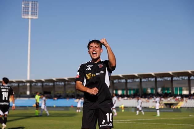 Liga Portugal game between Casa Pia AC Vs Moreirense FC in Rio Maior, Portugal - 14 Sept 2024 Raul Garcia Gonzalez (Casa Pia AC) celebrates after scoring goal during Liga Portugal game between teams of Casa Pia AC and Moreirense FC at Estadio Municipal Rio Maior. Final Score: Casa Pia 3 : 1 Moreirense FC. Rio Maior Portugal Copyright: xMaciejxRogowskix xSOPAxImagesx MROGOWSKI_casapiamoreirense2425-29