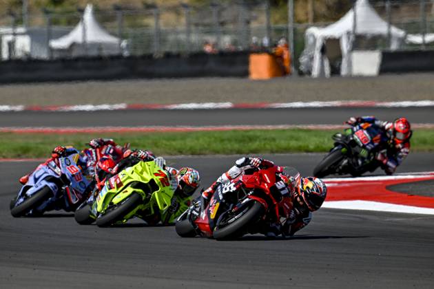 31 ACOSTA Pedro (spa), Tech3 GasGas Factory Racing, GasGas RC16, action during the 2024 MotoGP Pertamina Grand Prix of Indonesia on Pertamina Mandalika International Street Circuit from September 27 to 29, in Central Lombok, Indonesia - MOTO - MOTO GP - GRAND PRIX OF INDONESIA 2024 DPPI Panoramic  _TIN4724