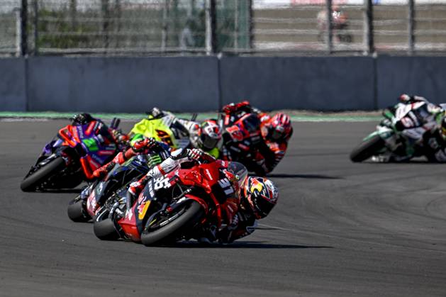 31 ACOSTA Pedro (spa), Tech3 GasGas Factory Racing, GasGas RC16, action during the 2024 MotoGP Pertamina Grand Prix of Indonesia on Pertamina Mandalika International Street Circuit from September 27 to 29, in Central Lombok, Indonesia - MOTO - MOTO GP - GRAND PRIX OF INDONESIA 2024 DPPI Panoramic _TIN4865