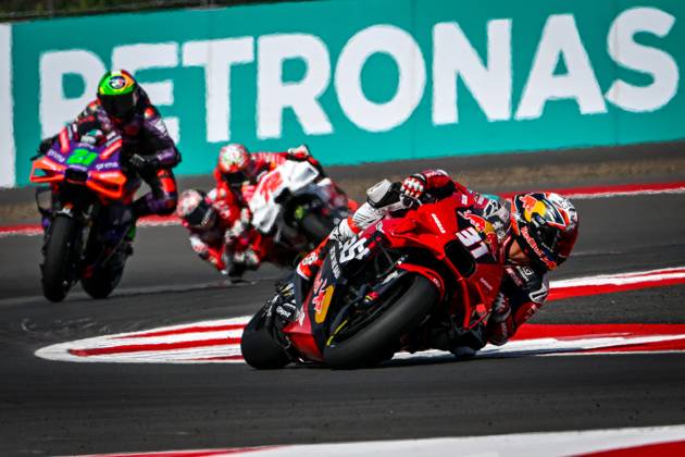 31 ACOSTA Pedro (spa), Tech3 GasGas Factory Racing, GasGas RC16, action during the 2024 MotoGP Pertamina Grand Prix of Indonesia on Pertamina Mandalika International Street Circuit from September 27 to 29, in Central Lombok, Indonesia - MOTO - MOTO GP - GRAND PRIX OF INDONESIA 2024 DPPI Panoramic 2024 15 GP Indonesia 89829