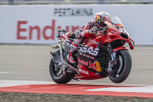 31 ACOSTA Pedro (spa), Tech3 GasGas Factory Racing, GasGas RC16, action during the 2024 MotoGP Pertamina Grand Prix of Indonesia on Pertamina Mandalika International Street Circuit from September 27 to 29, in Central Lombok, Indonesia - MOTO - MOTO GP - GRAND PRIX OF INDONESIA 2024 DPPI Panoramic MGP_INDO_IB__NZ93654