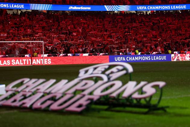 Portugal, Lisbon 2 October 2024 Uefa Champions League phase 2024 25 Matchday 2, S L Benfica Atletico de Madrid v l , symbolic photo, symbolic image logo Uefa Champions League, fans, atmosphere, scarves, jerseys, emotions Copyright: JoaquimxFerreira