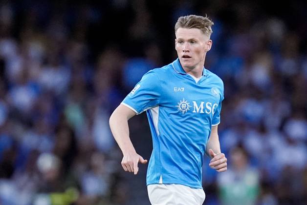 SSC Napoli v Como 1907 - Serie A Enilive Scott McTominay of SSC Napoli looks on during the serie Serie A Enilive match between SSC Napoli and Como 1907 at Stadio Diego Armando Maradona on October 4, 2024 in Naples, Italy Naples Stadio Diego Armando Maradona Naples Italy Copyright: xGiuseppexMaffiax SerieA_Napoli-Como_041024_BRU6077