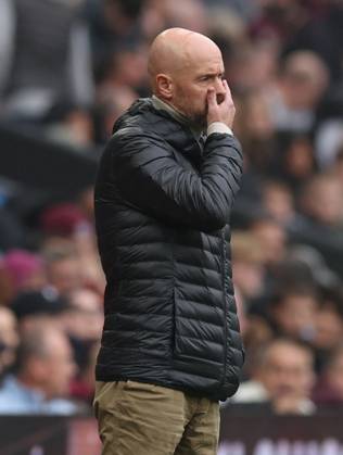 Football - 2024 2025 Premier League - Aston Villa vs Manchester United, ManU - Villa Park - Sunday 6th October 2024 Manchester United manager Erik ten Hag looks dejected
