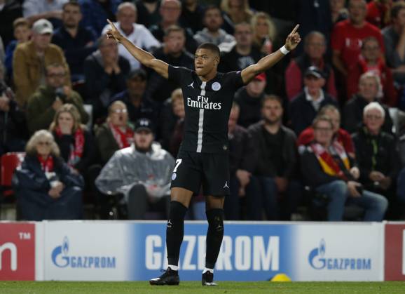 Liverpool v Paris Saint-Germain - UEFA Champions League - Group C - Anfield September 18, 2018 - Liverpool, United Kingdom - PSG forward Kylian Mbappe celebrates scoring their second goal during the UEFA Champions League - Group C match at the Anfield Stadium, Liverpool. Picture date 18th September 2018. Picture credit should read: Andrew Yates Sportimage Liverpool United Kingdom EDITORIAL USE ONLY Copyright: xx ZUMA-20180918_zaf_si1_081.jpg AndrewxYatesx csmphototwo437307