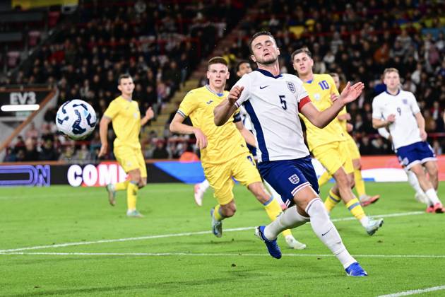 England Under 21 v Ukraine Under w1 UEFA EURO, EM, Europameisterschaft,Fussball U21, U 21 2025 Qualifiers Taylor Harwood-Bellis of England u21 s during the UEFA Euro U21 2025 Qualifiers Group F match at the Vitality Stadium, Bournemouth UK Newspapers OUT Copyright: xJeremyxLandeyx FIL-20758-0027