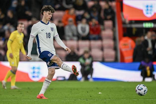 England Under 21 v Ukraine Under w1 UEFA EURO, EM, Europameisterschaft,Fussball U21, U 21 2025 Qualifiers Archie Gray of England u21 s during the UEFA Euro U21 2025 Qualifiers Group F match at the Vitality Stadium, Bournemouth UK Newspapers OUT Copyright: xJeremyxLandeyx FIL-20758-0049