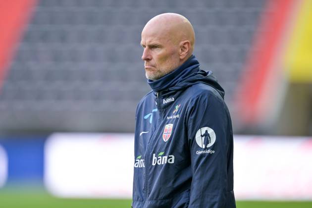 SOCCER - NL, AUT vs NOR LINZ,AUSTRIA,12.OCT.24 - SOCCER - UEFA Nations League, group stage, OEFB international match, Länderspiel, Nationalmannschaft Austria vs Norway, preview, training Team NOR. Image shows head coach Stale Solbakken (NOR). GEPAxpictures xDanielaxMoser