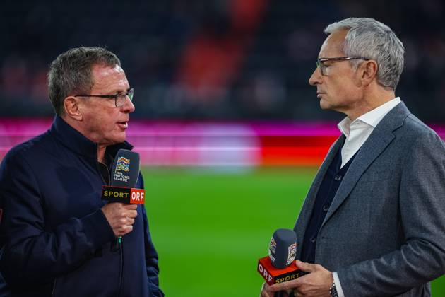 SOCCER - NL, AUT vs NOR LINZ,AUSTRIA,13.OCT.24 - SOCCER - UEFA Nations League, group stage, OEFB international match, Länderspiel, Nationalmannschaft Austria vs Norway. Image shows head coach Ralf Rangnick (AUT) and Orf moderator Rainer Pariasek. GEPAxpictures xManuelxBinder