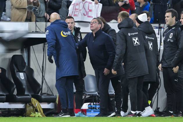 SOCCER - NL, AUT vs NOR LINZ,AUSTRIA,13.OCT.24 - SOCCER - UEFA Nations League, group stage, OEFB international match, Länderspiel, Nationalmannschaft Austria vs Norway. Image shows head coach Ralf Rangnick (AUT) and head coach Stale Solbakken (NOR). GEPAxpictures xChristianxMoser