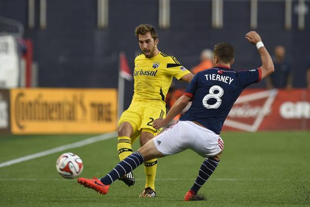 MLS, Fussball Herren, USA 2014: Crew vs Revolution JUL 26 July 26, 2014 - Foxborough, Massachusetts, USA - July 26, 2014 - Foxborough, Massachusetts, U.S. - New England Revolution defender Chris Tierney (8) redirects a kick by Columbus Crew defender Chad Barson (21) during the MLS game between the Columbus Crew and the New England Revolution held at Gillette Stadium in Foxborough Massachusetts. Eric Canha CSM Foxborough Massachusetts USA EDITORIAL USE ONLY Copyright: xx ZUMA-20140726_zaf_c04_206.jpg EricxCanhax csmphoto931103