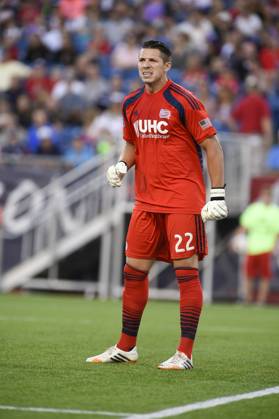 MLS, Fussball Herren, USA 2014: Crew vs Revolution JUL 26 July 26, 2014 - Foxborough, Massachusetts, USA - July 26, 2014 - Foxborough, Massachusetts, U.S. - New England Revolution goalkeeper Bobby Shuttleworth (22) watches the action on the pitch during the MLS game between the Columbus Crew and the New England Revolution held at Gillette Stadium in Foxborough Massachusetts. Eric Canha CSM Foxborough Massachusetts USA EDITORIAL USE ONLY Copyright: xx ZUMA-20140726_zaf_c04_203.jpg EricxCanhax csmphoto931104