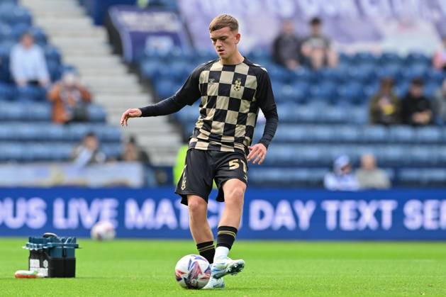 Sky Bet Championship Preston North End v Coventry City Harvey Broad of Coventry City warms up ahead of the Sky Bet Championship match Preston North End vs Coventry City at Deepdale, Preston, United Kingdom, 19th October 2024 (Photo by Cody Froggatt News Images) Preston Deepdale Lancashire United Kingdom Copyright: xCodyxFroggatt NewsxImagesx