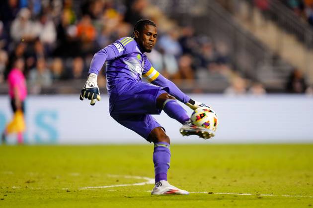 October 19, 2024: Philadelphia Union Goalie Andre Blake (18) kicks the ball during the first half of an MLS, Fussball Herren, USA match against FC Cincinnati at Subaru Park in Chester, Pennsylvania. CSM Chester United States of America - ZUMAc04_ 20241019_zma_c04_298 Copyright: xKylexRoddenx