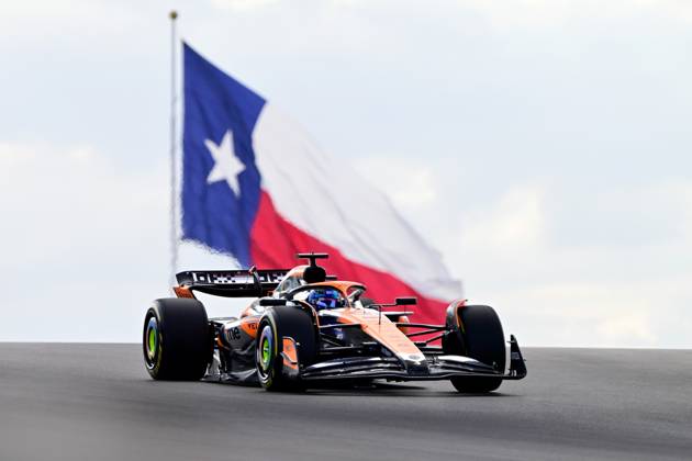 18 10 2024, xrarjax, Motorsport FIA Formula 1, Grand Prix of the USA 2024 emspor, v l Sprint Qualifying Oscar Piastri McLaren starting number 81 FIA REGULATIONS PROHIBIT ANY USE OF PHOTOGRAPHS as IMAGE SEQUENCES and or QUASI VIDEO Austin