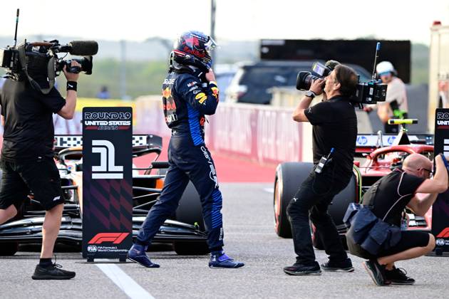 19 10 2024, xrarjax, Motorsport FIA Formula 1, Grand Prix of the USA 2024 emspor, v l Qualifying Max Verstappen Oracle Red Bull Racing starting number 1 FIA REGULATIONS PROHIBIT ANY USE OF PHOTOGRAPHS as IMAGE SEQUENCES and or QUASI VIDEO Austin