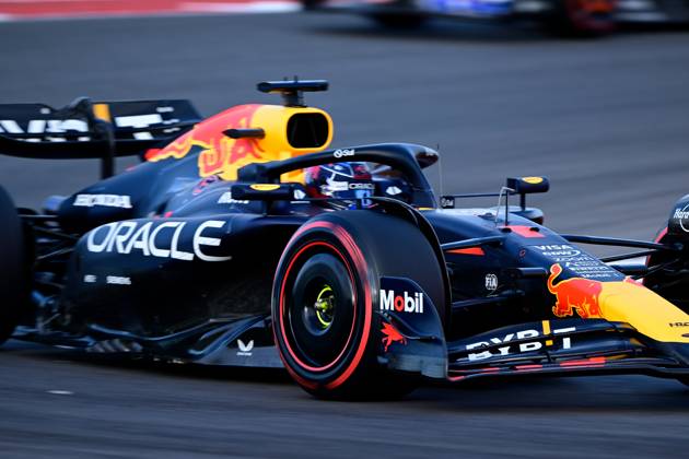 19 10 2024, xrarjax, Motorsport FIA Formula 1, Grand Prix of the USA 2024 emspor, v l Qualifying Max Verstappen Oracle Red Bull Racing starting number 1 FIA REGULATIONS PROHIBIT ANY USE OF PHOTOGRAPHS as IMAGE SEQUENCES and or QUASI VIDEO Austin