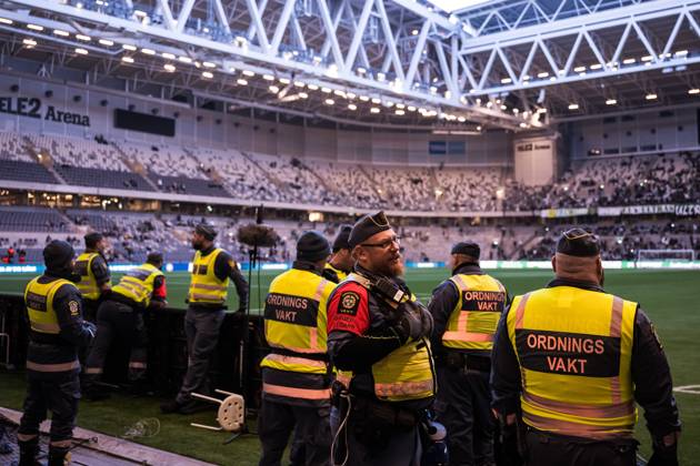 241020 Security guards during the Allsvenskan football match between Hammarby and Djurgarden on October 20, 2024 in Stockholm  Copyright: MAXIMxTHORE BB241020MT091