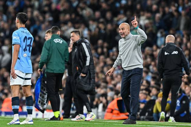 UEFA Champions League, League Stage Manchester City v Sparta Prague Pep Guardiola manager of Manchester City gives his players instructions during the UEFA Champions League, League Stage Manchester City v Sparta Prague at Etihad Stadium, Manchester, United Kingdom, 23rd October 2024 (Photo by Cody Froggatt News Images) Manchester Etihad Stadium Manchester United, ManU Kingdom Copyright: xCodyxFroggatt NewsxImagesx
