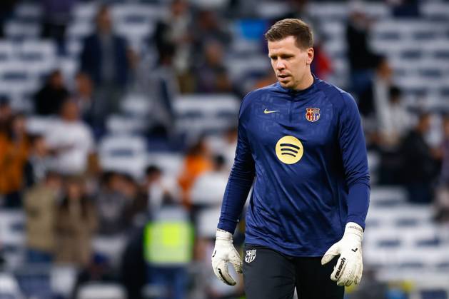 October 26, 2024, Madrid, Madrid, SPAIN: Wojciech Szczesny of FC Barcelona, Barca looks on during the Spanish League, LaLiga EA Sports, football match played between Real Madrid and FC Barcelona at Santiago Bernabeu stadium on October 26, 2024, in Madrid, Spain. Madrid SPAIN - ZUMAa181 20241026_zaa_a181_126 Copyright: xDennisxAgyemanx