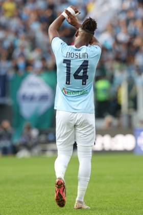Rome, Italy 27.10.2024 : Tijjani Noslin of Lazio score the goal and celebrate with the teamduring Italian football championship Serie A Enilive 2024-2025 match SS Lazio vs Genoa FC at Stadio Olimpico in Rome on October 27, 2024. Copyright: xMarcoxIacobucci IPAxSportx xipa-x xx IPA_51009828 IPA_Agency_IPA51009828