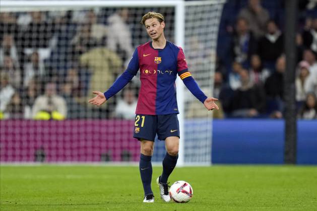 ESP: Real Madrid v FC Barcelona, Barca La Liga EA Sports. Date 11 Frenkie de Jong of FC Barcelona during the La Liga EA Sports match between Real Madrid and FC Barcelona played at Santiago Bernabeu Stadium on October, 2024 in Madrid, Spain. Contributor Copyright: xPressinphotox PS_241026_RMA_BAR_282