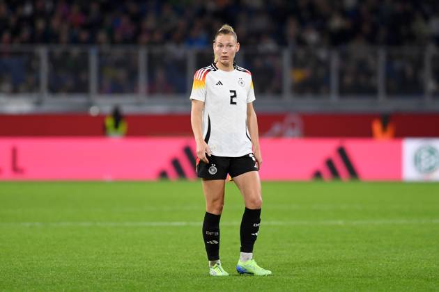 Sarai Linder Germany looks on during the Women s international friendly match between Germany and Australia, Schauinsland Reisen Arena on October 28, 2024 in Duisburg, Germany Photo by Ralf Treese DeFodi Images Sarai Linder Germany looks on during the Women s international friendly match between Germany and Australia at Schauinsland Reisen Arena on October 28, 2024 in Duisburg, Germany not used in POL SRB CRO FRA GBR NED ITA USA Defodi 521 GERAUS20241028 126 Defodi-521 not used in POL SRB CRO FRA GBR NED ITA USA