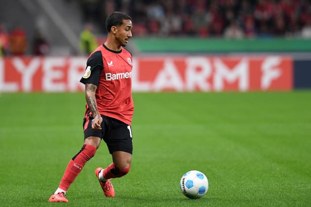 Arthur Bayer 04 Leverkusen in action, on the ball, single action during the DFB Cup Second Round match between Bayer 04 Leverkusen and SV 07 Elversberg at BayArena on October 29, 2024 in Leverkusen, Germany Photo by Ralf Treese DeFodi Images Arthur Bayer 04 Leverkusen controls the ball during the DFB Cup Second Round match between Bayer 04 Leverkusen and SV 07 Elversberg at BayArena on October 29, 2024 in Leverkusen, Germany Photo by Ralf Treese DeFodi Images DFB DFL REGULATIONS PROHIBIT ANY USE OF PHOTOGRAPHS AS IMAGE SEQUENCES AND OR QUASI VIDEO not used in POL SRB CRO FRA GBR NED ITA USA Defodi 521 LEVSVE20241029 040 Defodi-521 not used in POL SRB CRO FRA GBR NED ITA USA DFB DFL REGULATIONS PROHIBIT ANY USE OF PHOTOGRAPHS AS IMAGE SEQUENCES AND OR QUASI-VIDEO.