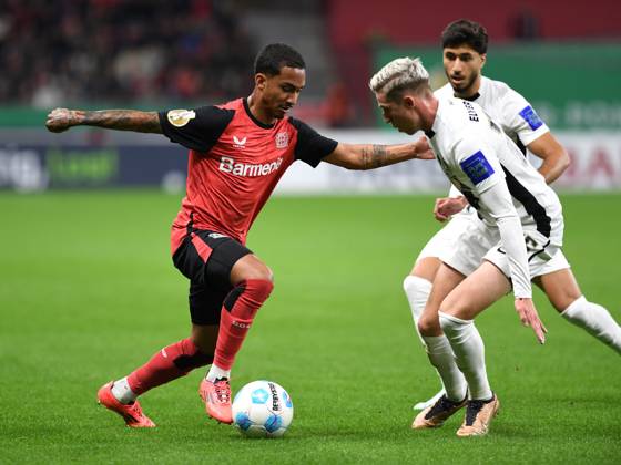 Arthur Bayer 04 Leverkusen in action, on the ball, single action during the DFB Cup Second Round match between Bayer 04 Leverkusen and SV 07 Elversberg at BayArena on October 29, 2024 in Leverkusen, Germany Photo by Ralf Treese DeFodi Images Arthur Bayer 04 Leverkusen controls the ball during the DFB Cup Second Round match between Bayer 04 Leverkusen and SV 07 Elversberg at BayArena on October 29, 2024 in Leverkusen, Germany Photo by Ralf Treese DeFodi Images DFB DFL REGULATIONS PROHIBIT ANY USE OF PHOTOGRAPHS AS IMAGE SEQUENCES AND OR QUASI VIDEO not used in POL SRB CRO FRA GBR NED ITA USA Defodi 521 LEVSVE20241029 049 Defodi-521 not used in POL SRB CRO FRA GBR NED ITA USA DFB DFL REGULATIONS PROHIBIT ANY USE OF PHOTOGRAPHS AS IMAGE SEQUENCES AND OR QUASI-VIDEO.