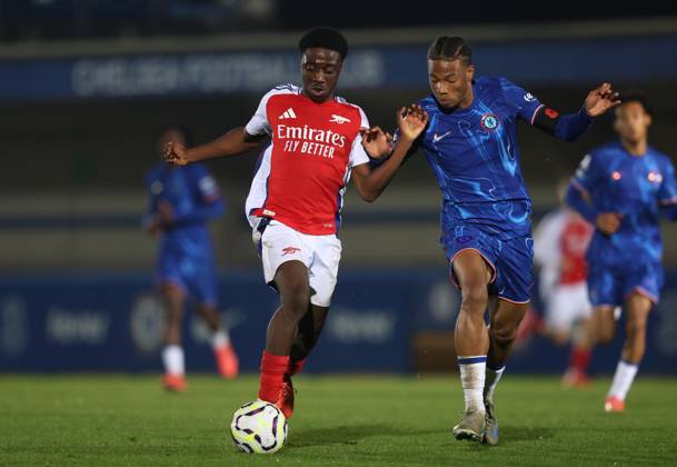 - Chelsea U21, U 21 v Arsenal U21, Premier League 2, Kingsmeadow Stadium, London, UK - 1st November 2024. Ismeal Kabia of Arsenal U21 battles Ishe Samuels-Smith of Chelsea U21. - Chelsea U21 v Arsenal U21, Premier League 2, Kingsmeadow Stadium, London, UK - 1st November 2024. By Daniel Weir Crystal Pix. London Kingsmeadow Stadium UK Copyright: xDanielxWeirx xCrystalxPixx CP_Chelsea_U21_Arsenal_U21_97