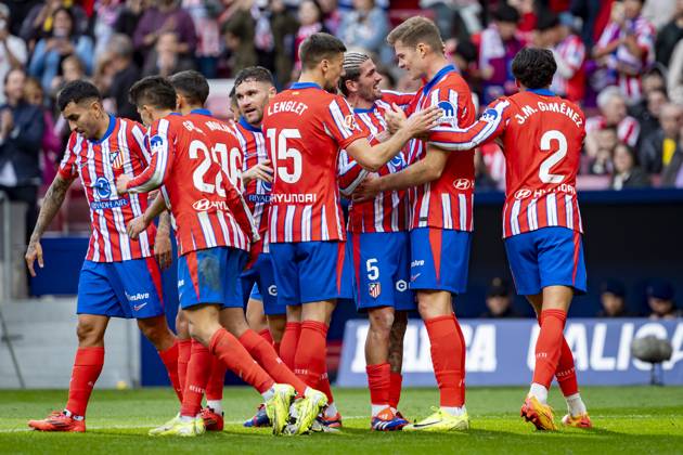 Atletico de Madrid vs UD Las Palmas - La Liga EA Sports 2024 25 Players of Atletico de Madrid (from L to R) Angel Correa, Giuliano Simeone, Javi Galan, Clement Lenglet, Rodrigo De Paul, Alexander Sorloth, Jose Gimenez celebrates a goal during the La Liga EA Sports 2024 25 football match between Atletico de Madrid and UD Las Palmas at Estadio Riyadh Air Metropolitano on November 03, 2024 in Madrid, Spain. Madrid Estadio Riyadh Air Metropolitan Madrid Spain Copyright: xAlbertoxGardinx AGardin_20241103_Football_Liga_Atletico_Madrid_Las_Palmas_343